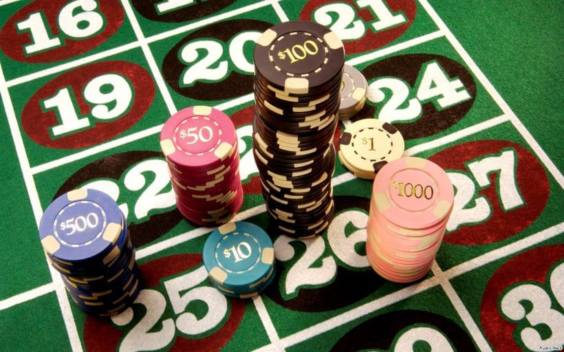 Step-by-step progression of Ikan Jackpot gameplay from menu selection to firing at targets
